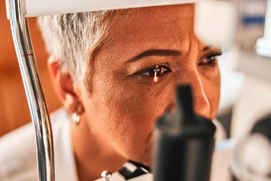 chirurgie refractive danger oeil paris chirurgien ophtalmologue centre ophtalmologiste ophtalmologie paris est