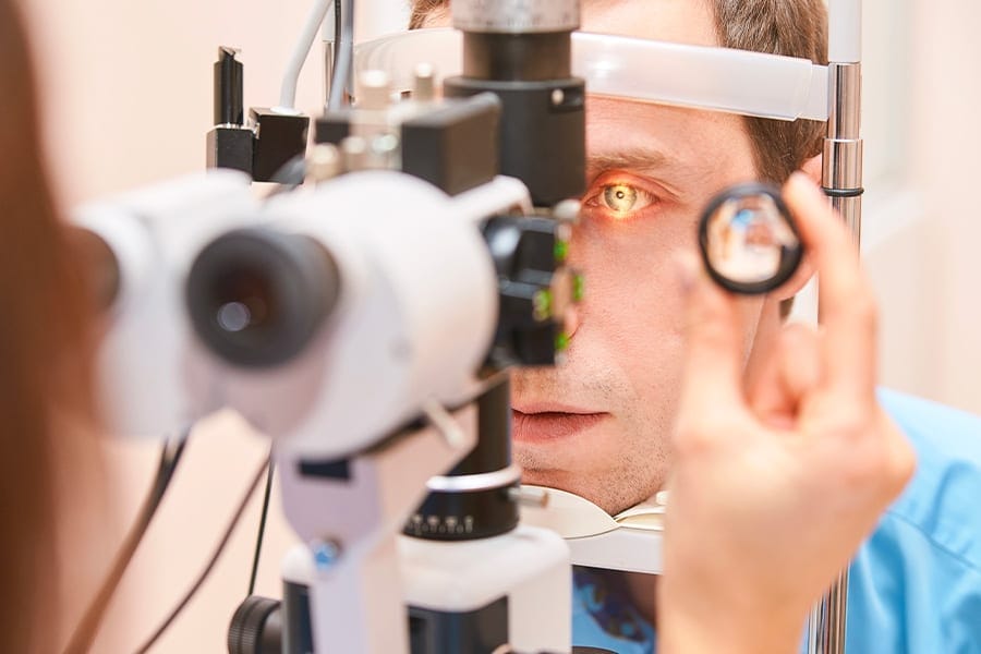 Qui peut porter des lentilles de contact ?